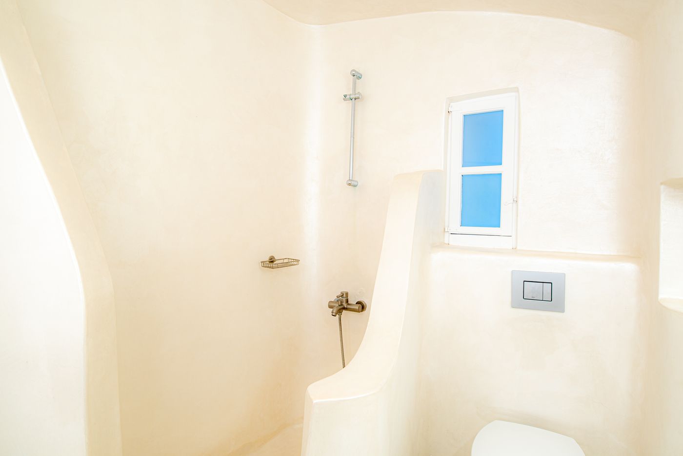 Heaven-s-Edge-Room-38