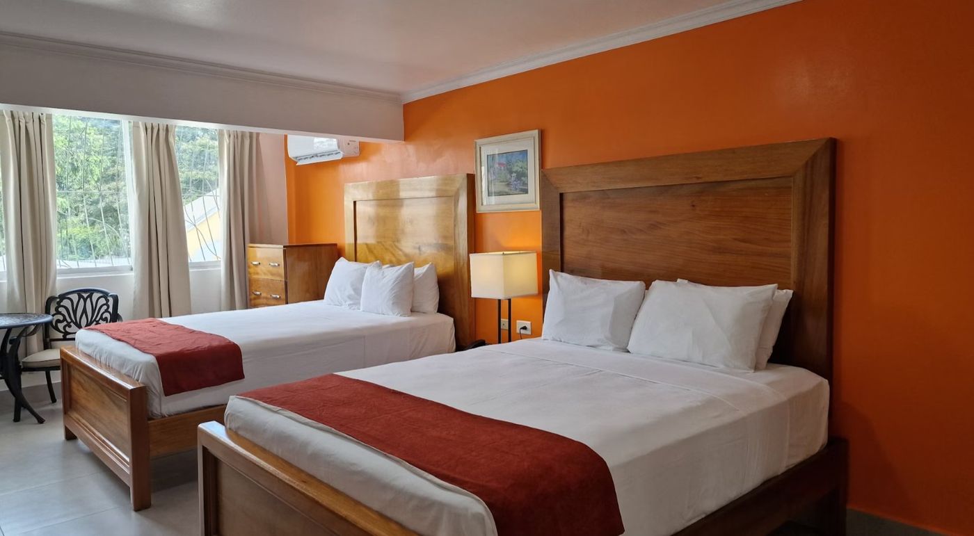 Pirate's Inn Hotel 22.07