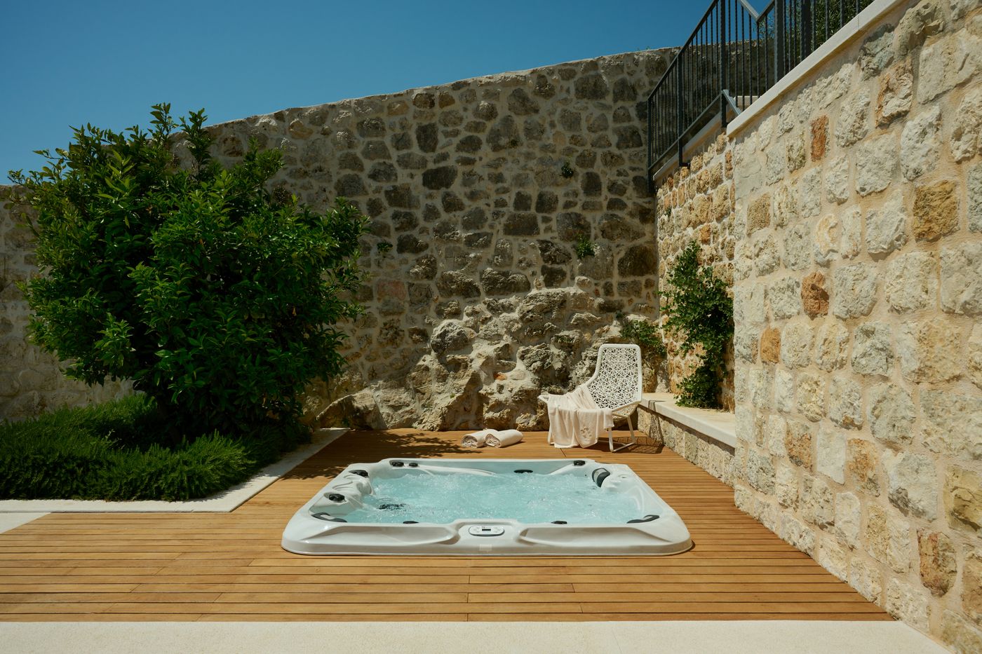 Palace-Natali-Pool-2