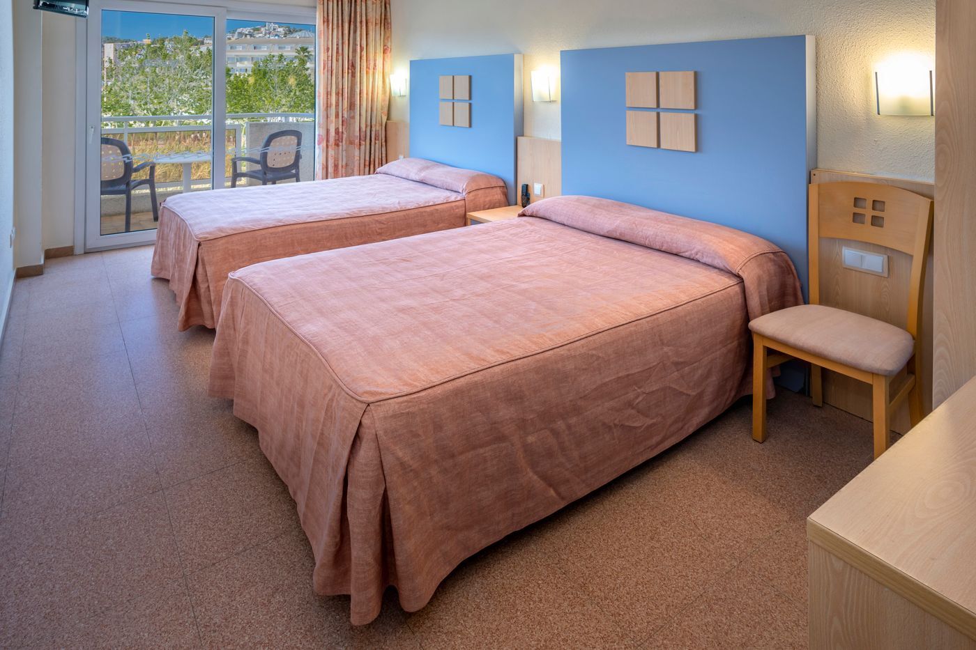 Hotel-Caprici-Room-15