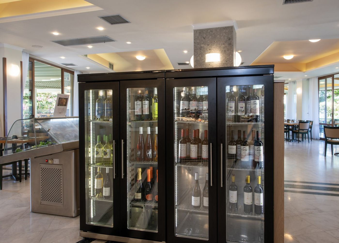 Hydramis-Palace-Beach-Resort-Restaurant-78