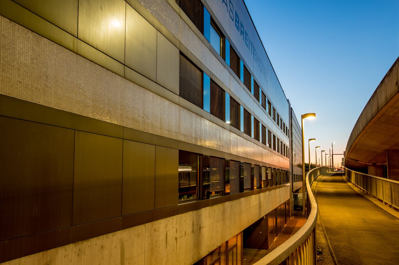 Dasbreitehotel Am Rhein-Switzerland-BASEL-General view-9