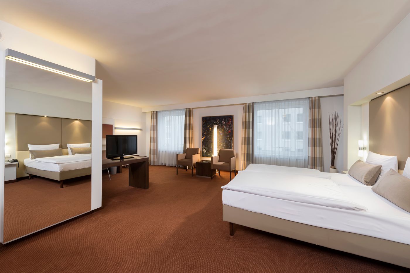 Estrel-Hotel-Berlin-Room-12