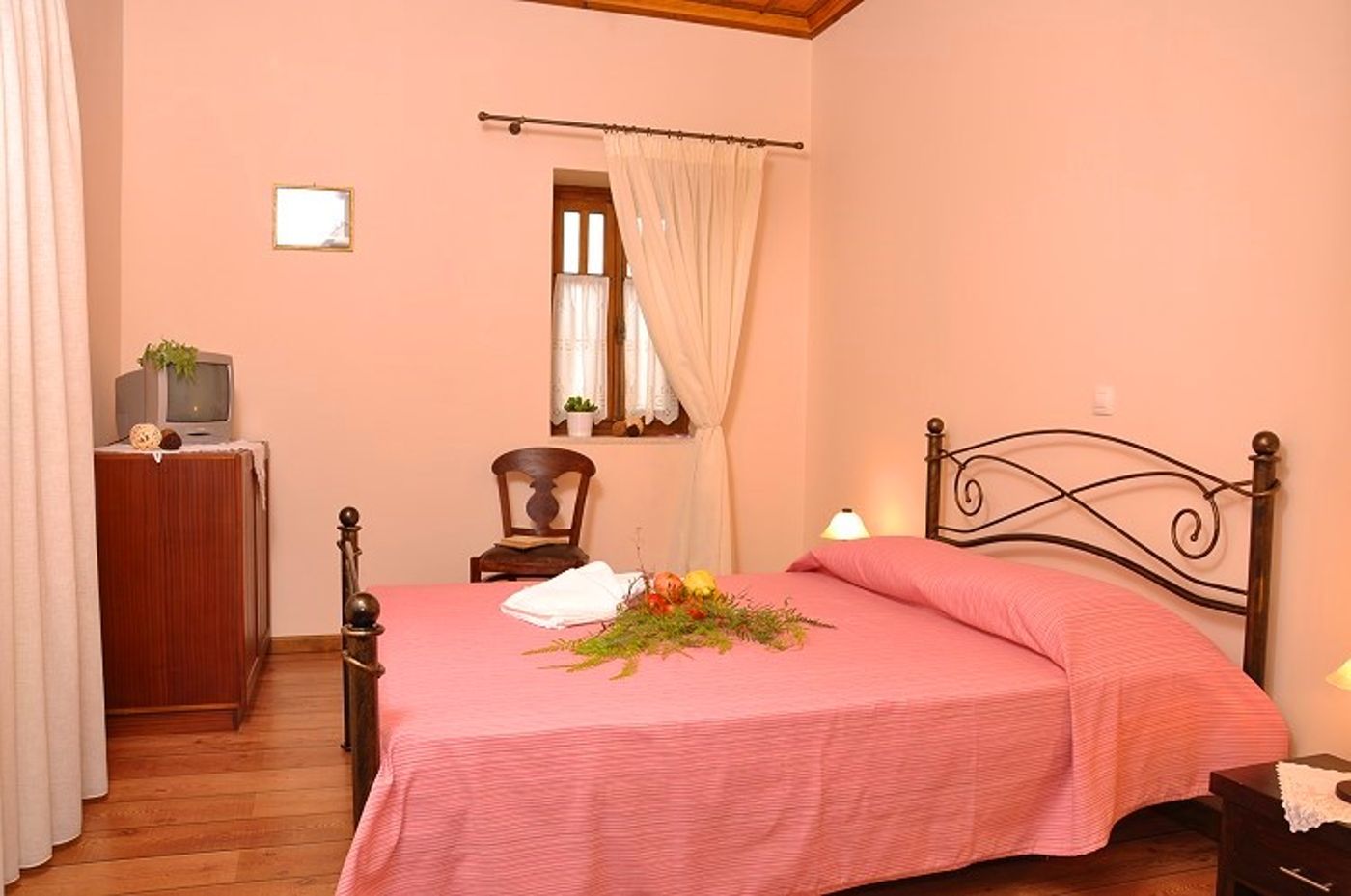 Anatoli Labreon Guesthouse