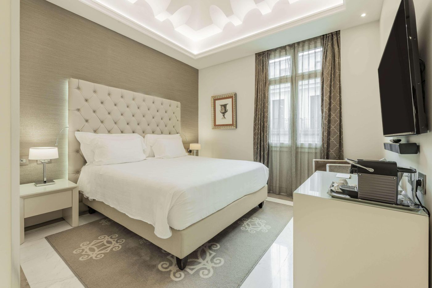 Aleph-Rome-Hotel--Curio-Collection-by-Hilton-Room-24