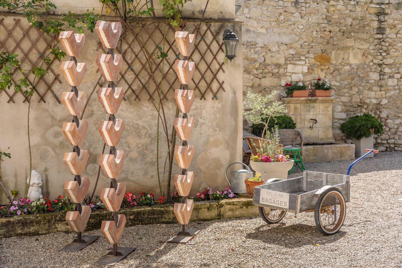 Hôtel La Suite-France-VILLENEUVE-LES-AVIGNON-General view-2