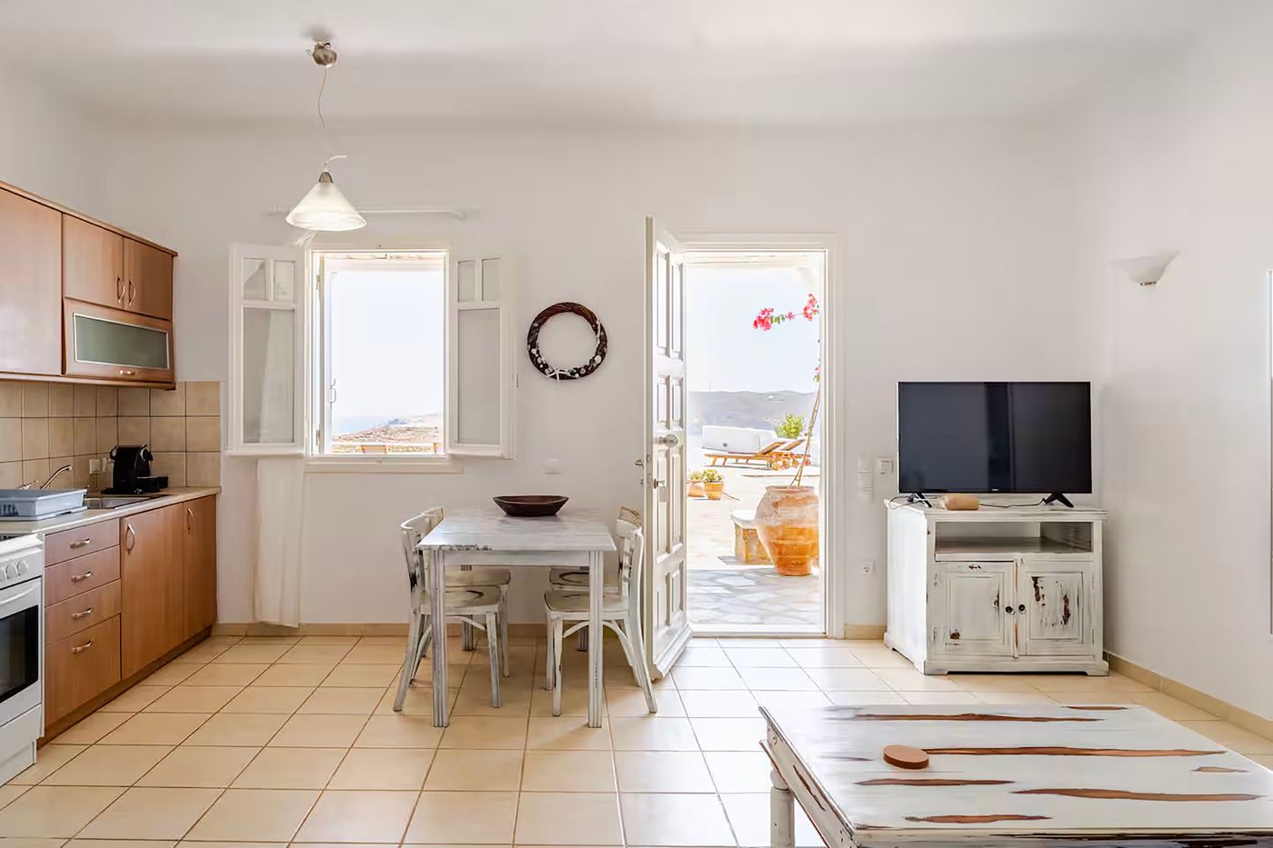 Yakinthos-Residence-Room-34