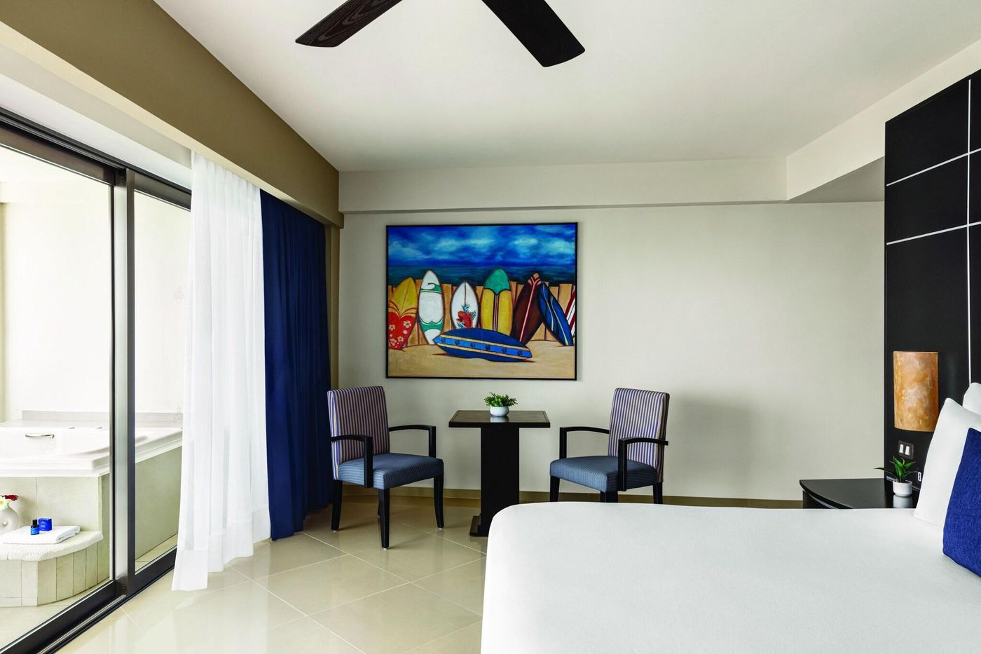 Seadust-Cancun-Family-Resort-Room-37