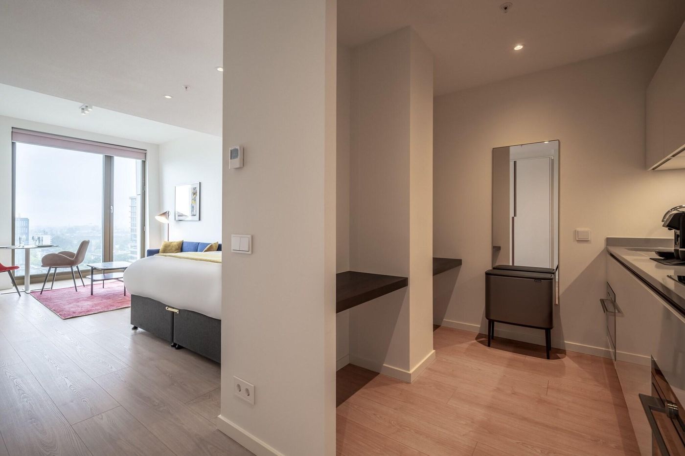 Premier-Suites-Plus-Amsterdam-Room-23