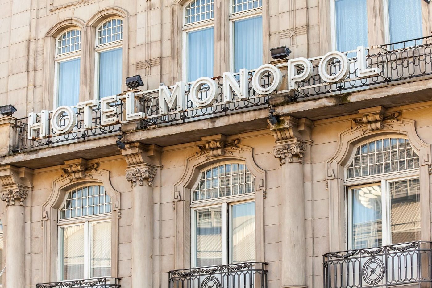 Hotel Monopol - Central Station - Germany - Frankfurt Am Main - General view - 1