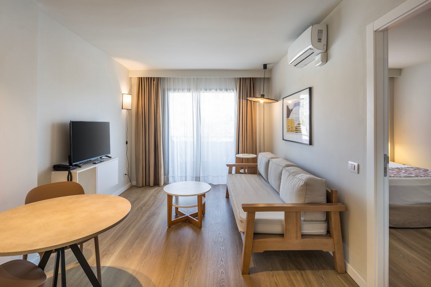 Hotel-LIVVO-Anamar-Suites-Room-25