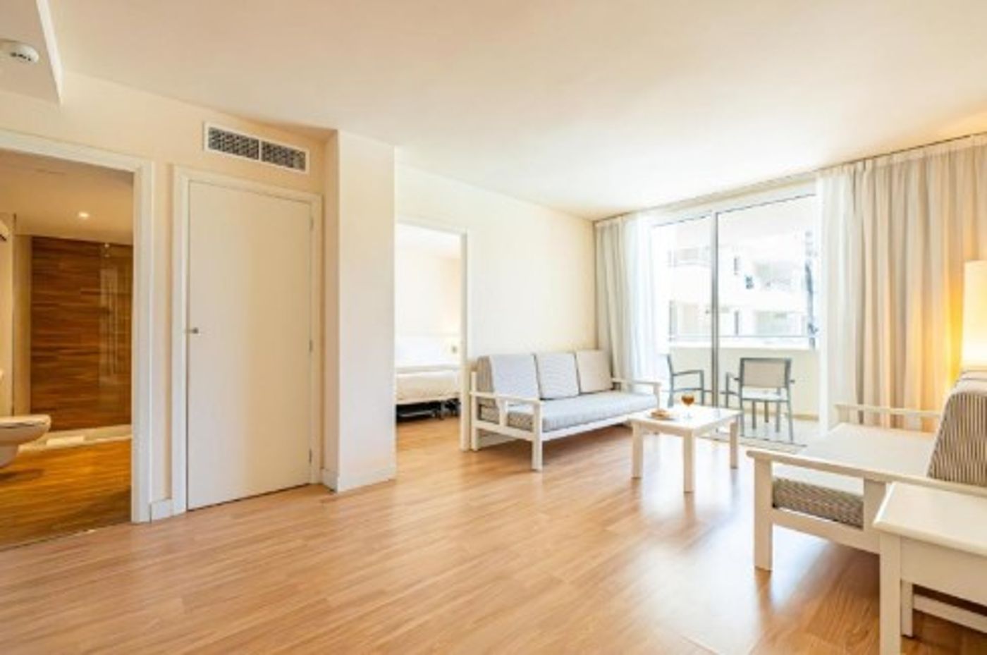 04.07.25 Hotel Rosella by Intelier