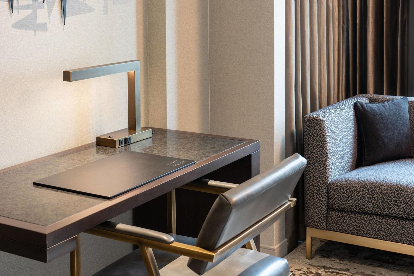 The-Row-Hotel-At-Assembly-Row--Autograph-Collectio-Room-12