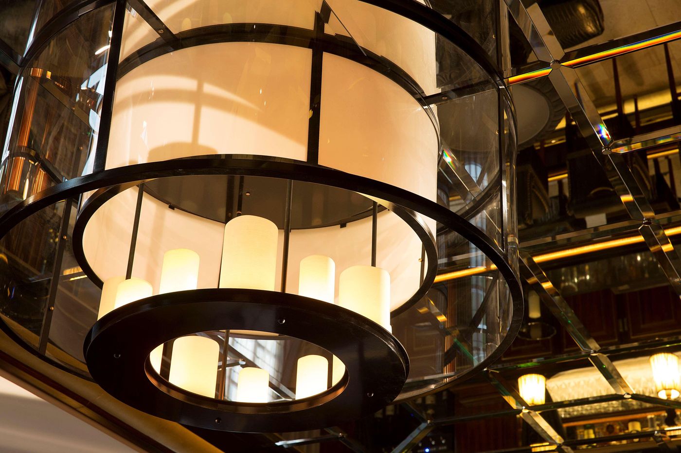 Hotel-Le-Belmont-Paris-Bar-19