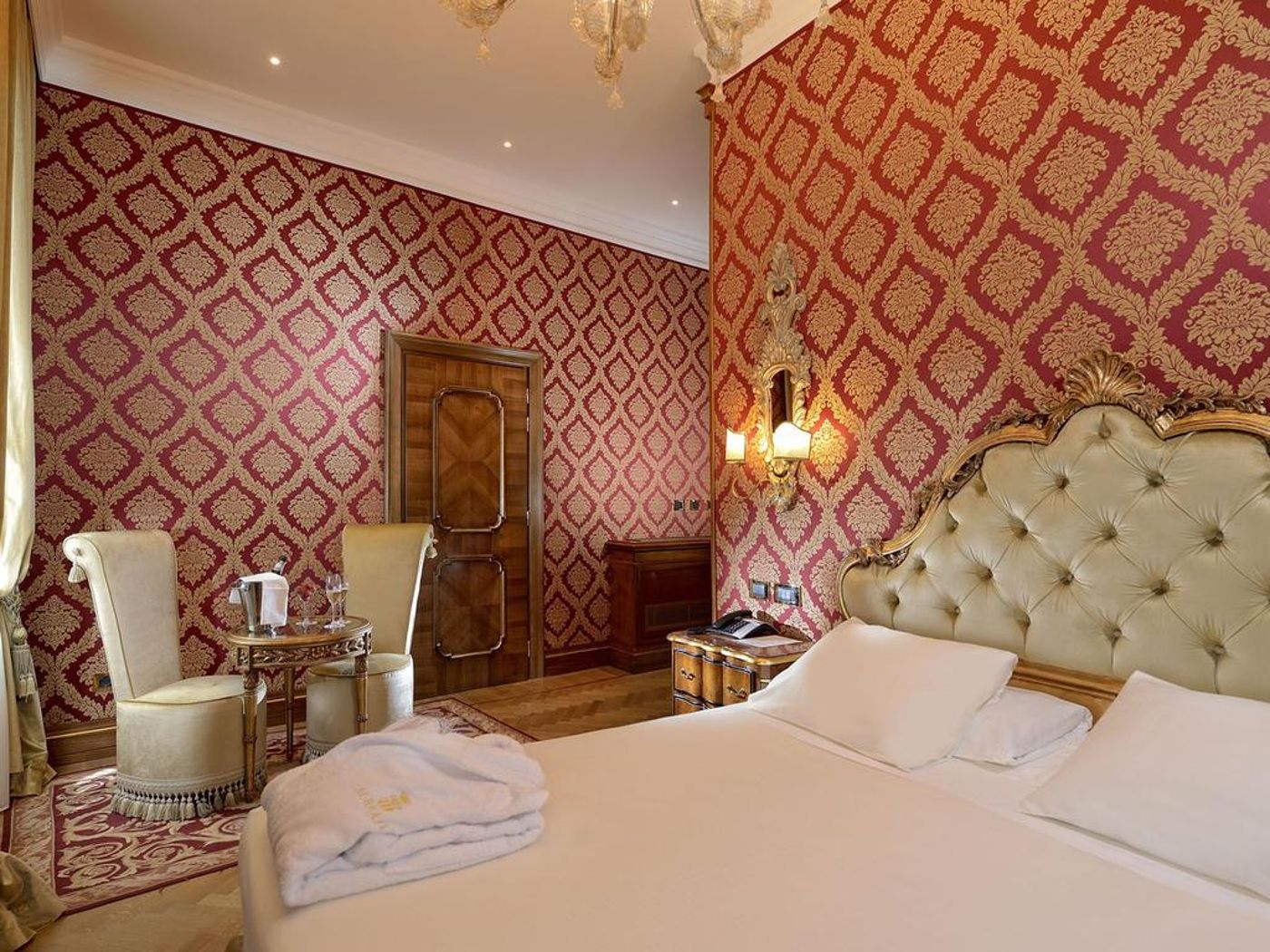 Ai-Reali-Hotel-Room-22