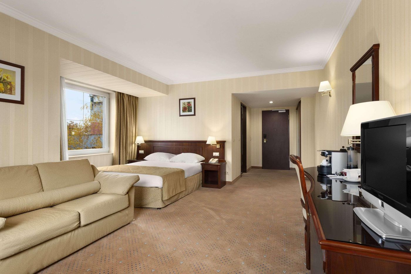 Ramada Hotel & Suites Bucharest North - Romania - BUCHAREST - Room - 8
