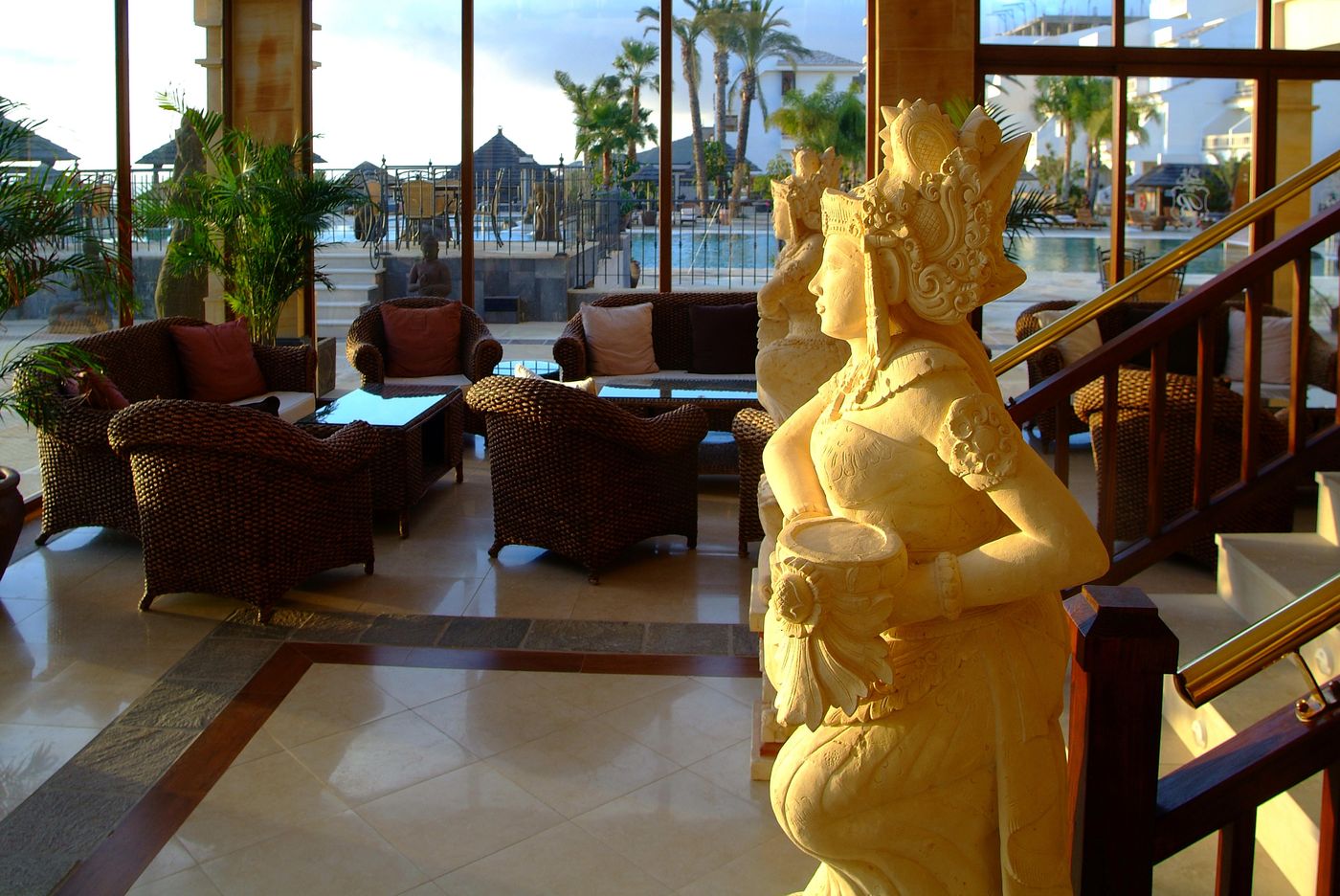 Regency-Country-Club-Lobby-49