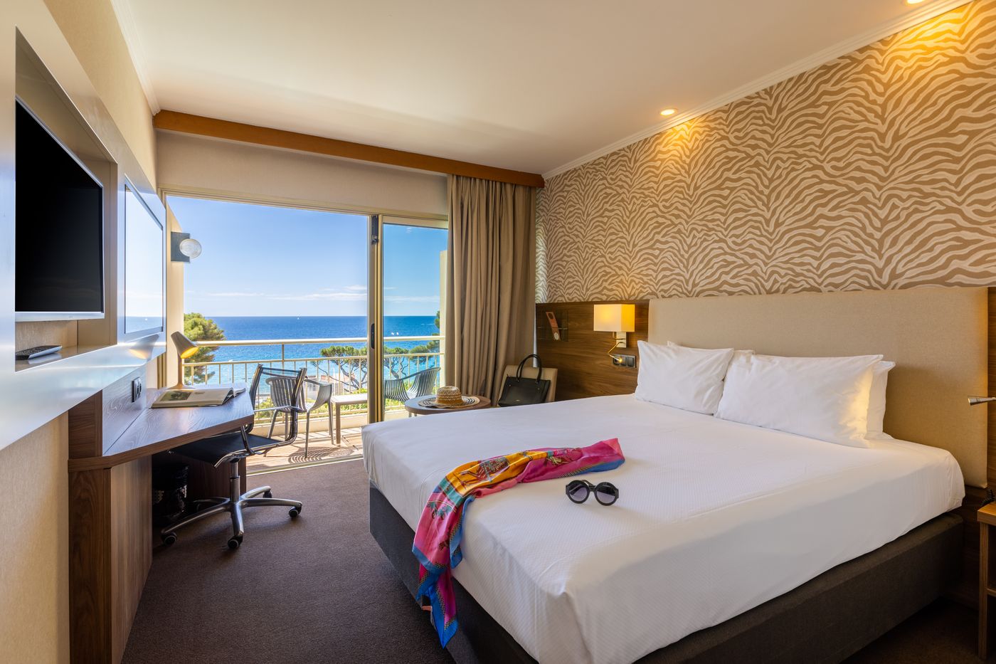 Luxotel-Cannes-Room-19