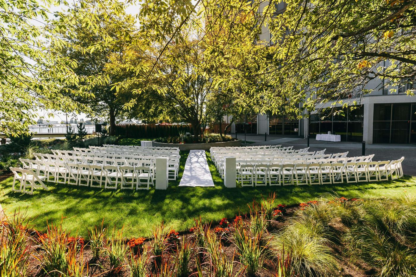 Radisson-Blu-Vancouver-Airport-General-view-33
