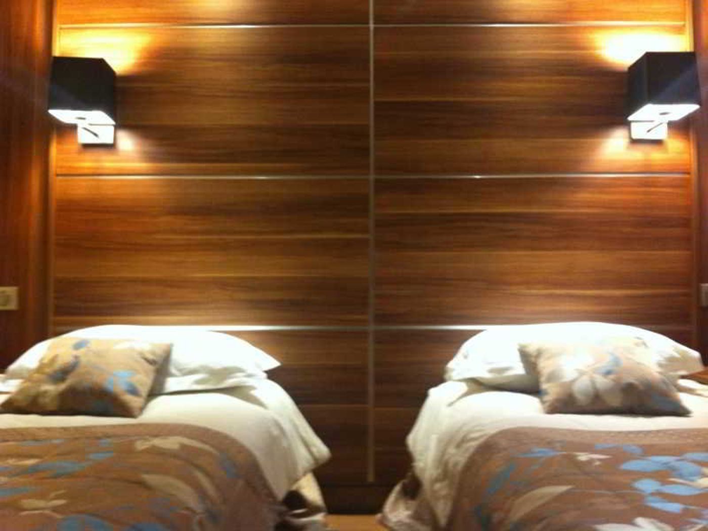 Hotel Novel Restaurant La Mamma-France-ANNECY-General view-6