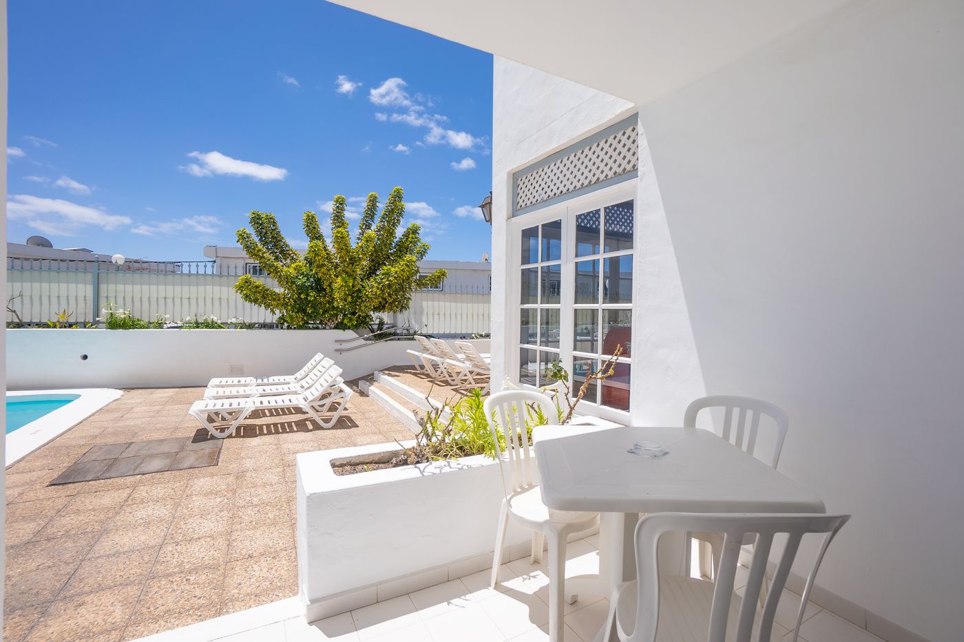 Vista-Mar-Apartments-Room-10