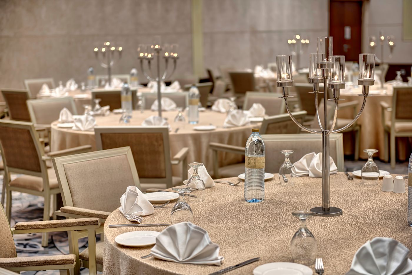 Metropolitan-Hotel-on-Sheikh-Zayed-Road-Dubai-Conferences-88