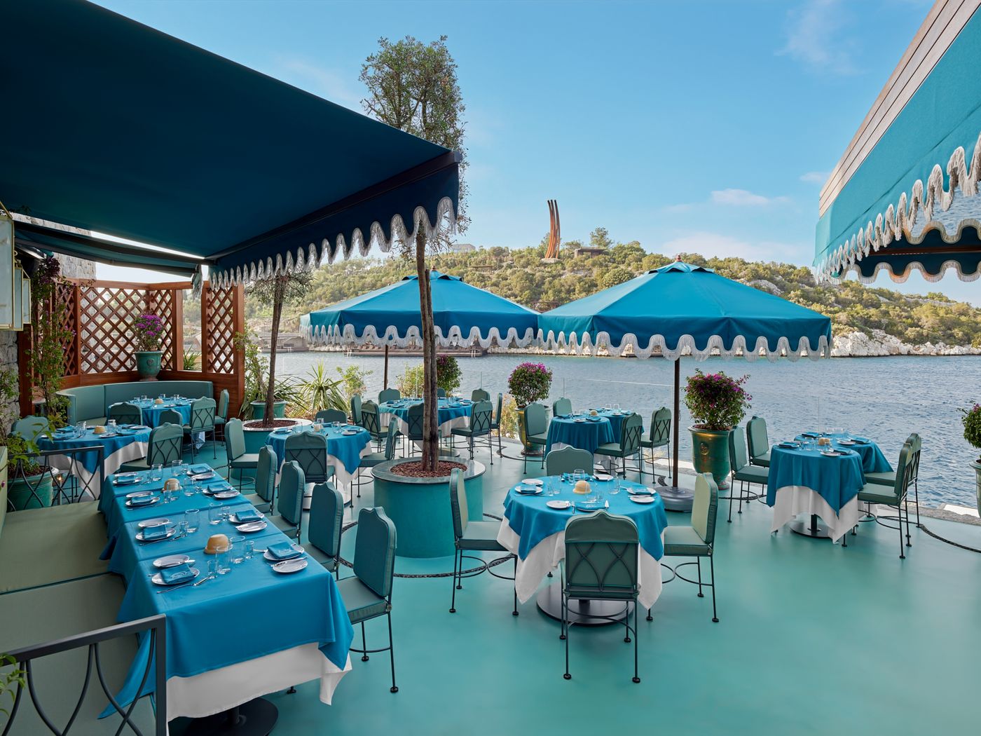 Hilton-Bodrum-Turkbuku-Resort---Spa-Terrace-21