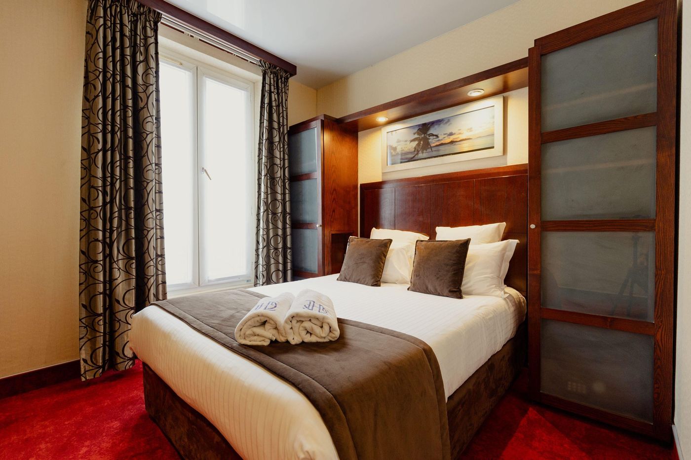 Grand-Hotel-Francais-Room-21