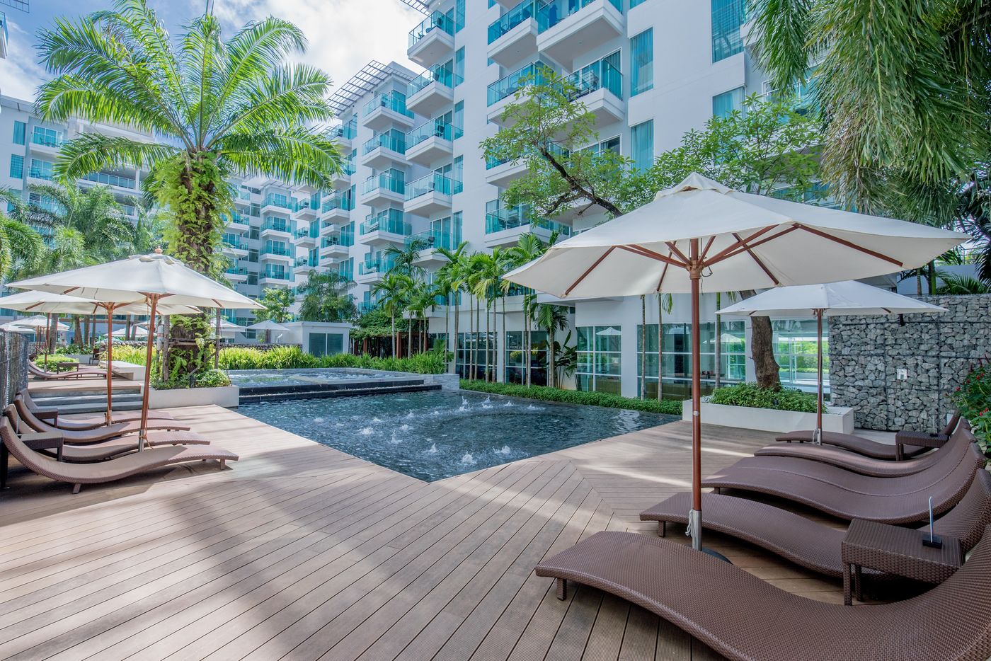 Fishermen-s-Harbour-Urban-Resort-Pool-6