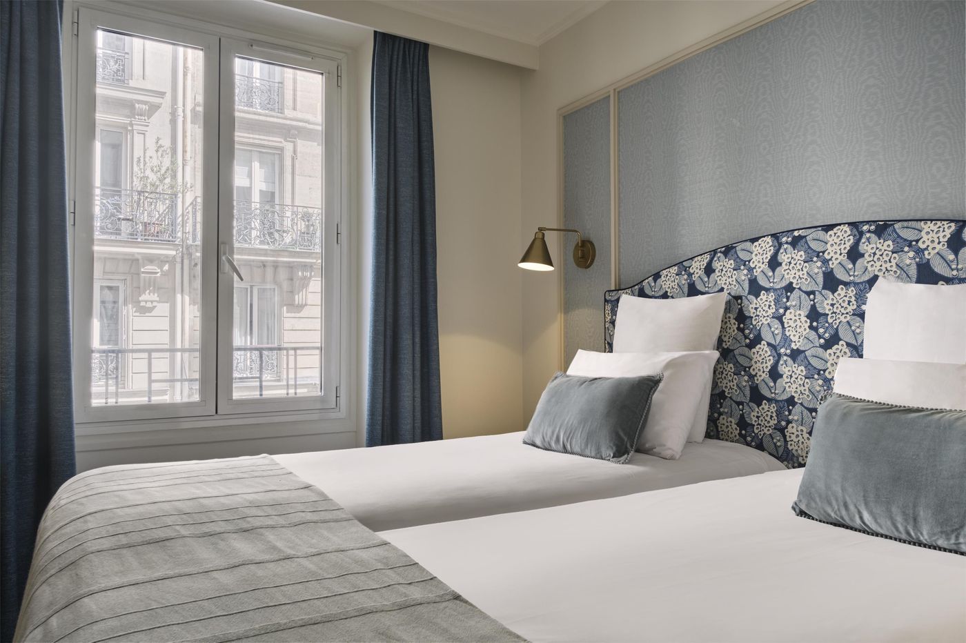 Hotel-Saint-Ferdinand-by-HappyCulture-Room-21