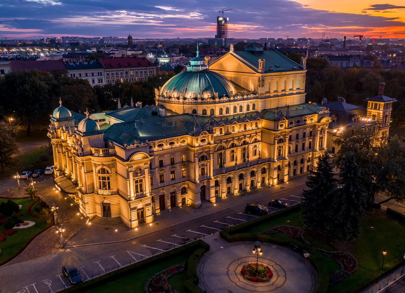 Holiday-Inn-Krakow-City-Centre-General-view-77