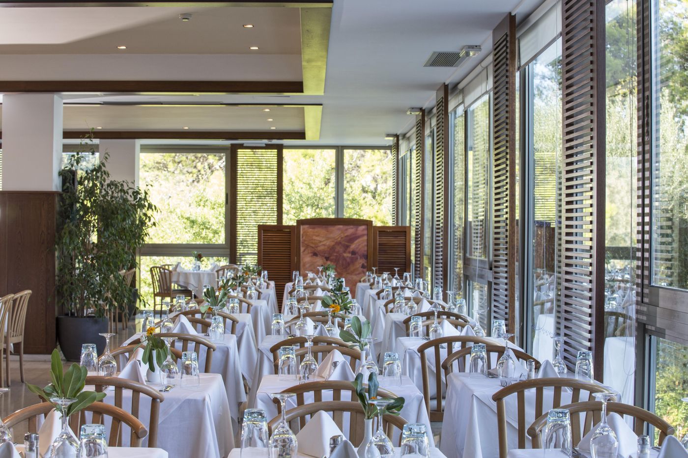 Kontokali-Bay-Restaurant-63