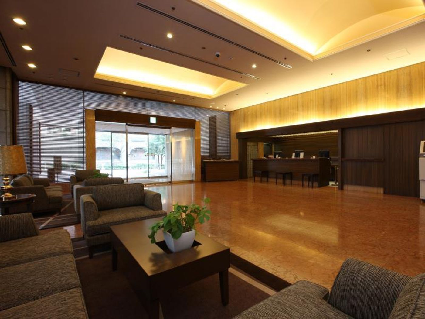 Ochanomizu Hotel Juraku-Japan-Tokyo-Lobby-8