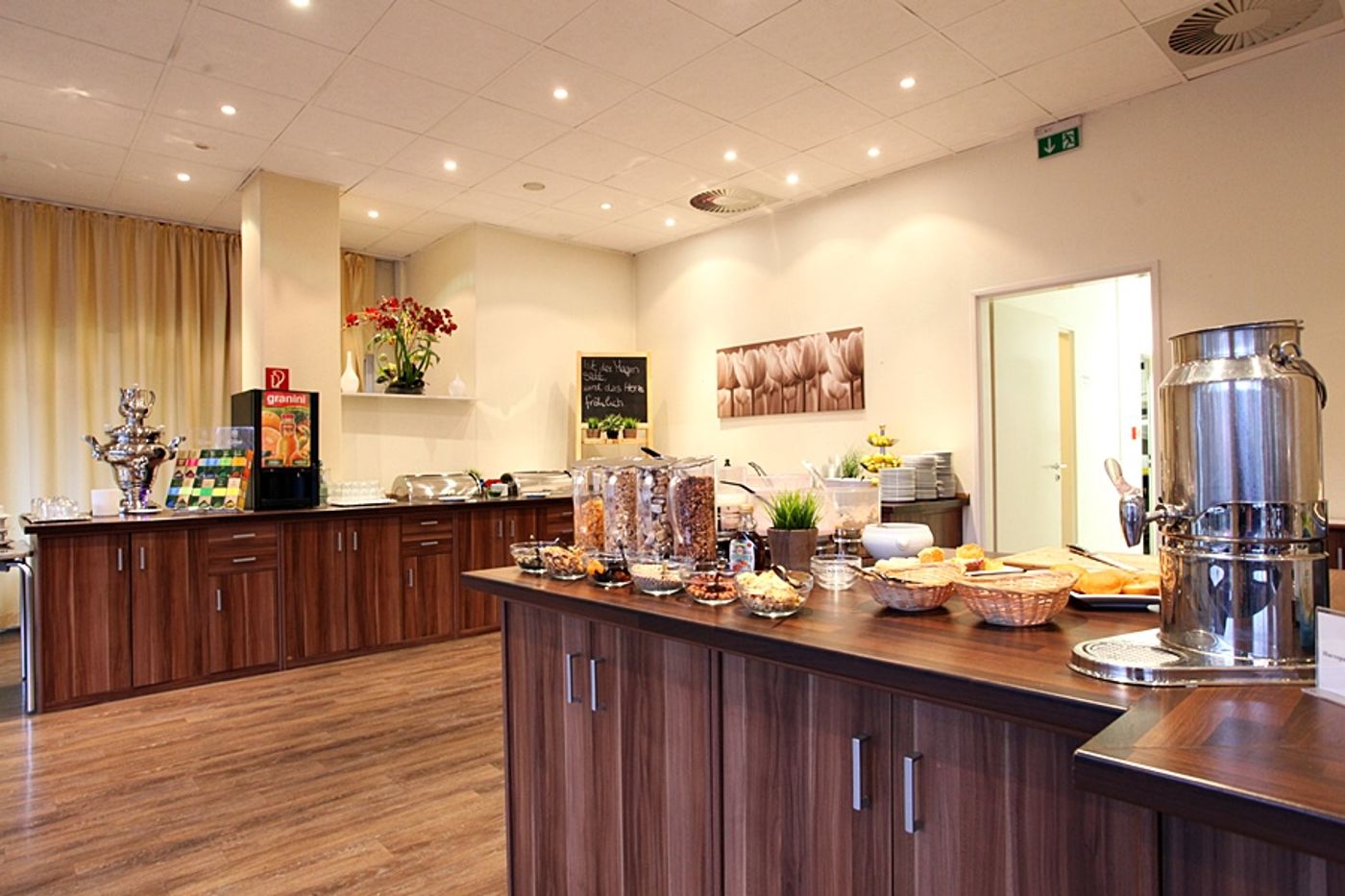 Azimut Hotel City South Berlin-Germany-BERLIN-General view-6