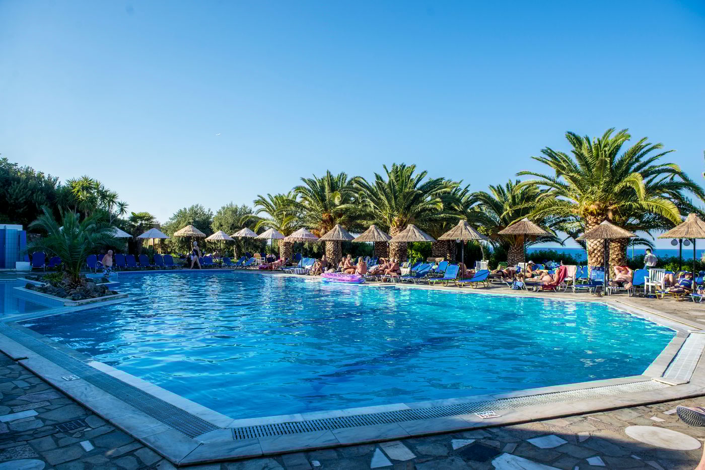 Mediterraneo-Hotel-Pool-11