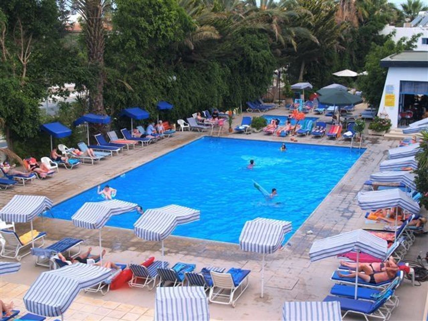 Paphiessa Hotel and Apartments