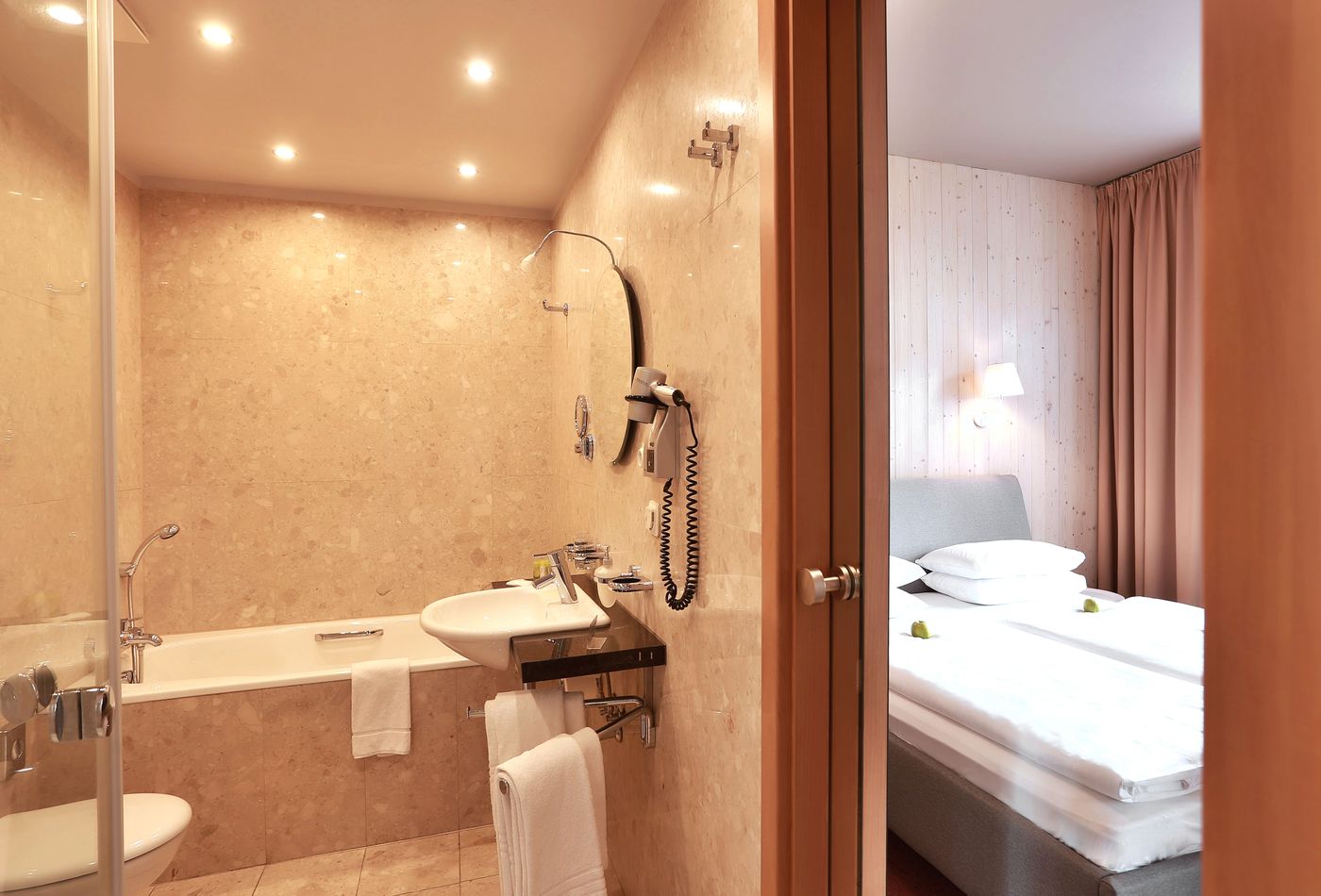 Absolutum-Wellness-Hotel-Room-26