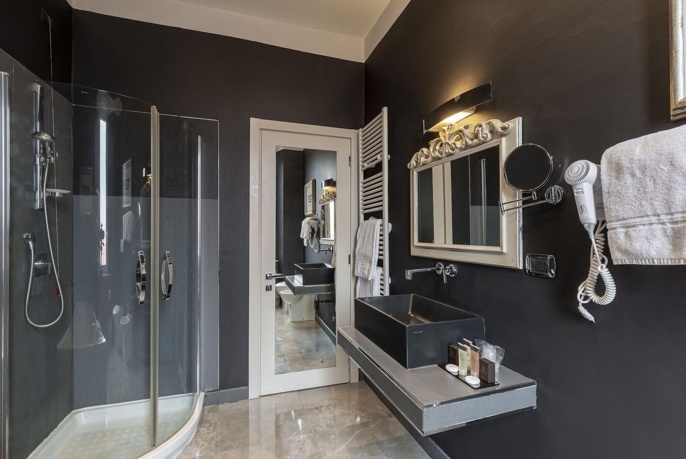 Columbia-Charming-Spa-Room-70