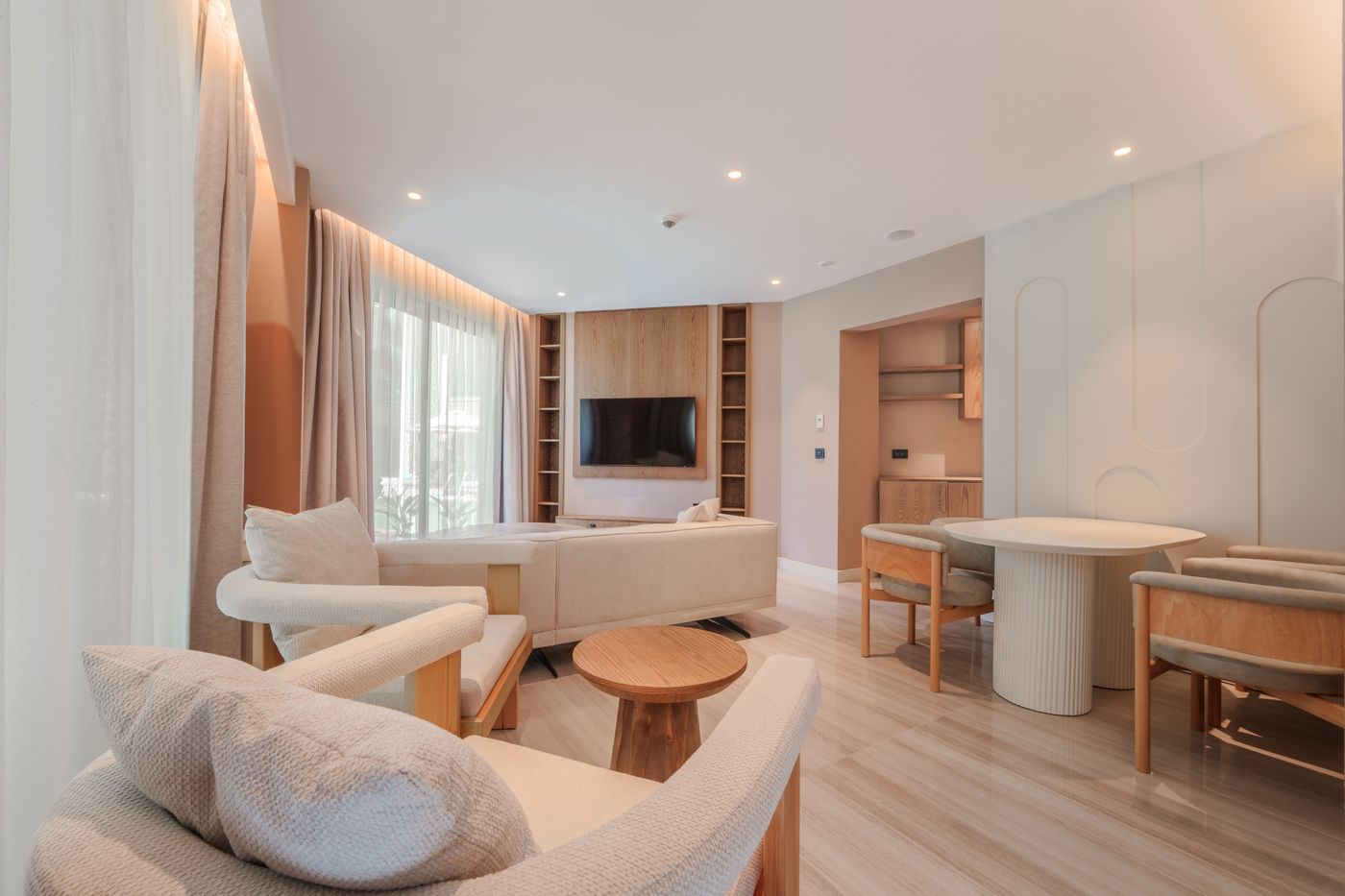 20/08/24 - Liberty Signa