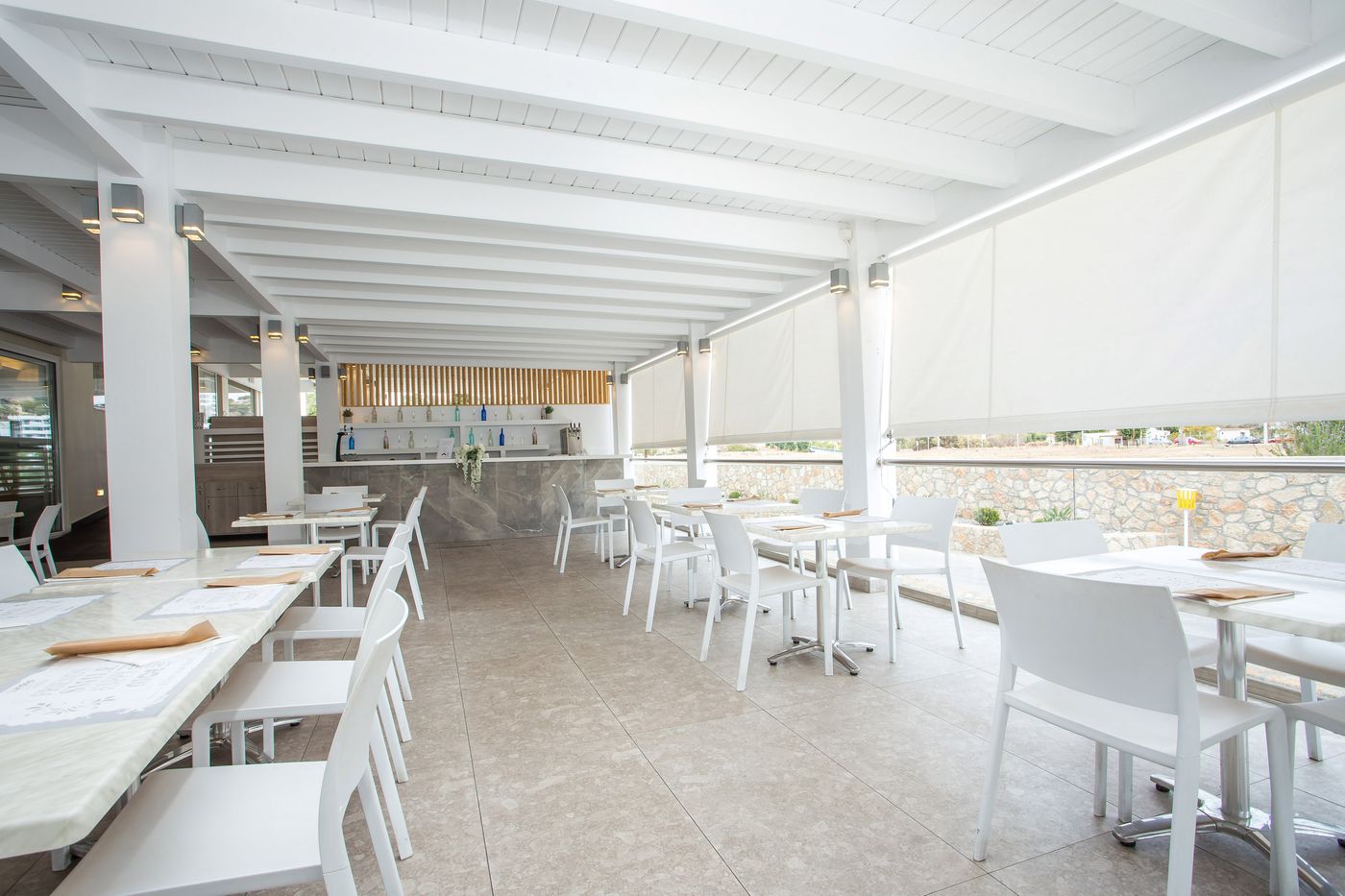 Lindos-White-Hotel---Suites-Restaurant-44