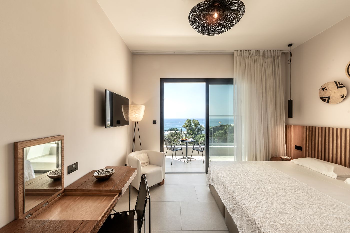 Anemi Hotel & Suites