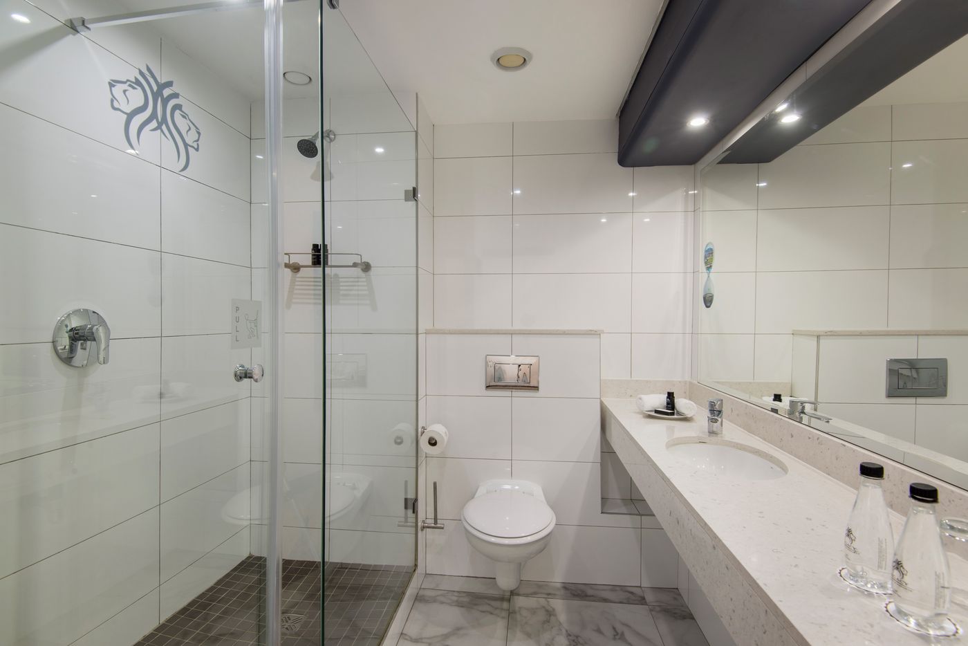 The-Commodore-Room-51