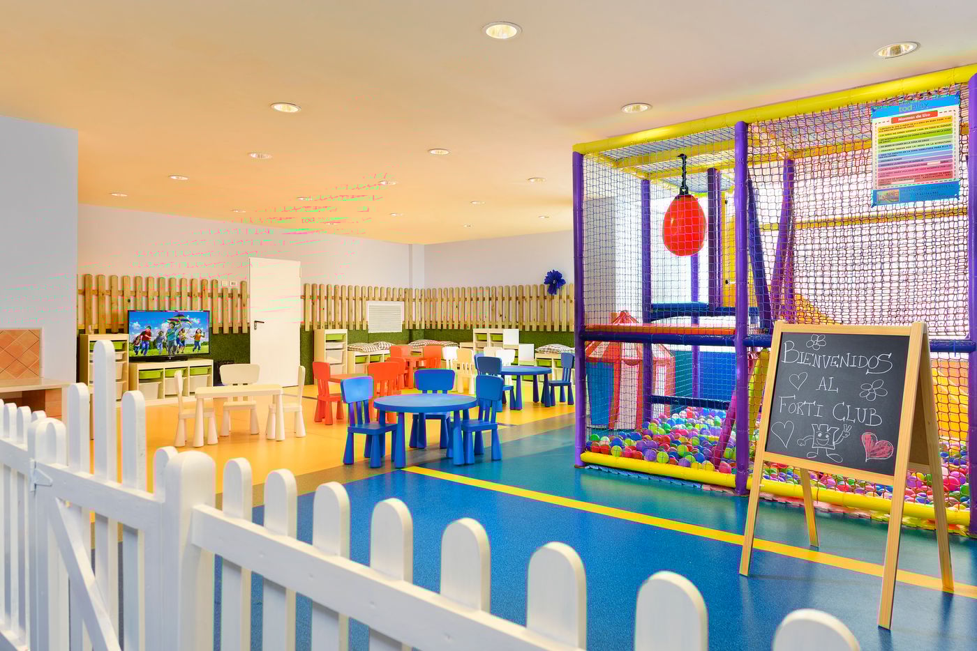 Hotel-Fuerte-Conil-Costaluz-Sports-and-Entertainment-65