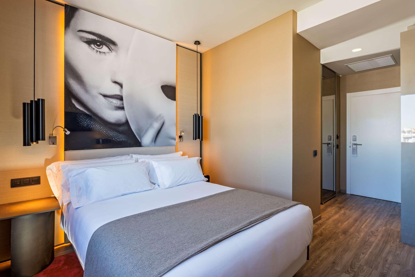 NH-Collection-Madrid-Suecia-Room-35