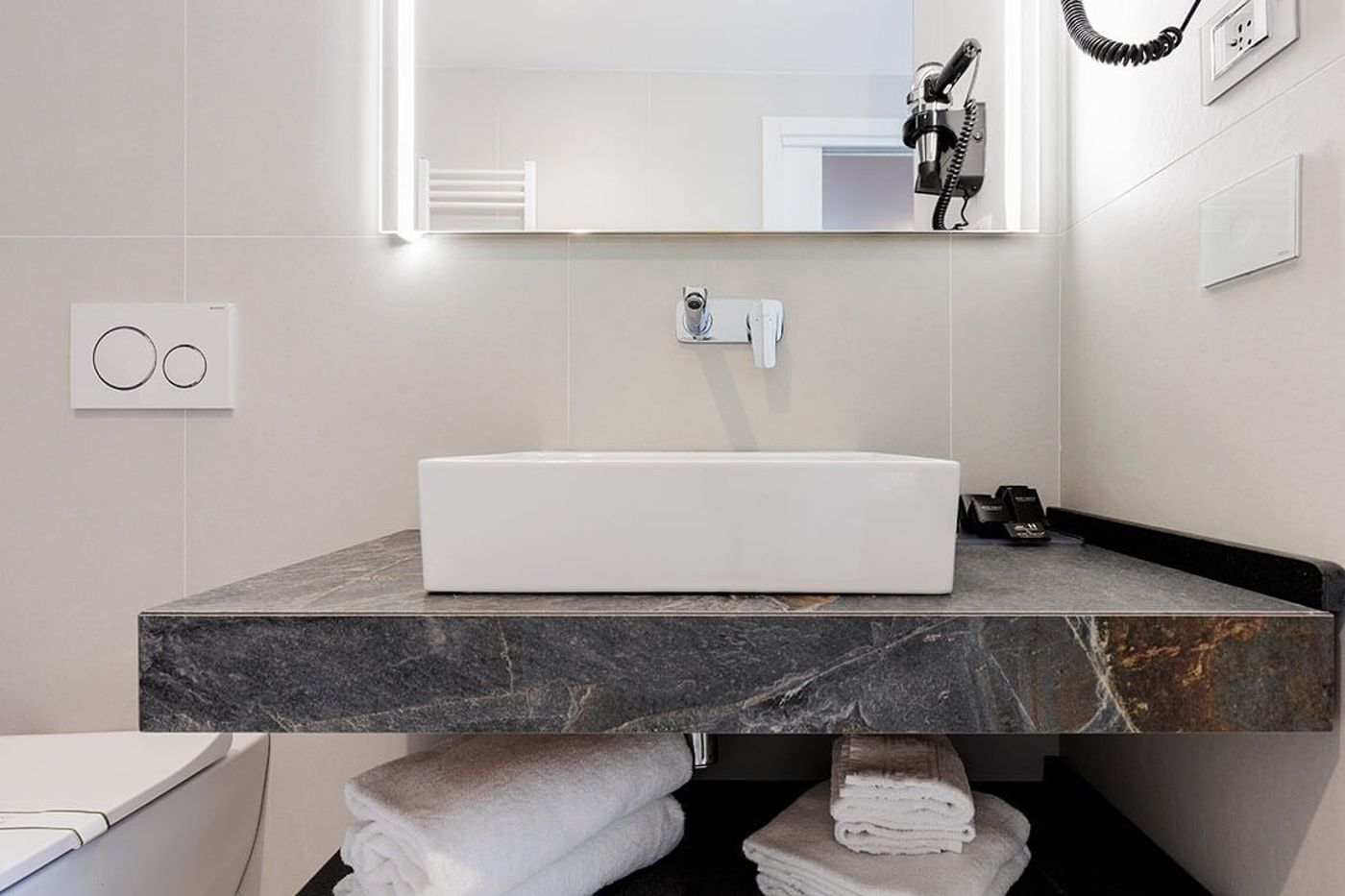 MH-Florence-Hotel---Spa-Room-44