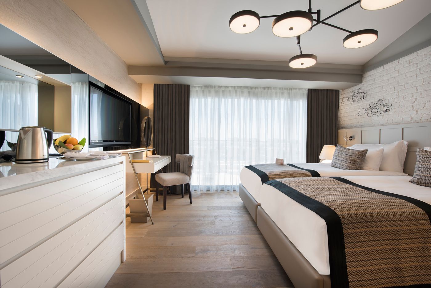 Acanthus Cennet Barut Collection