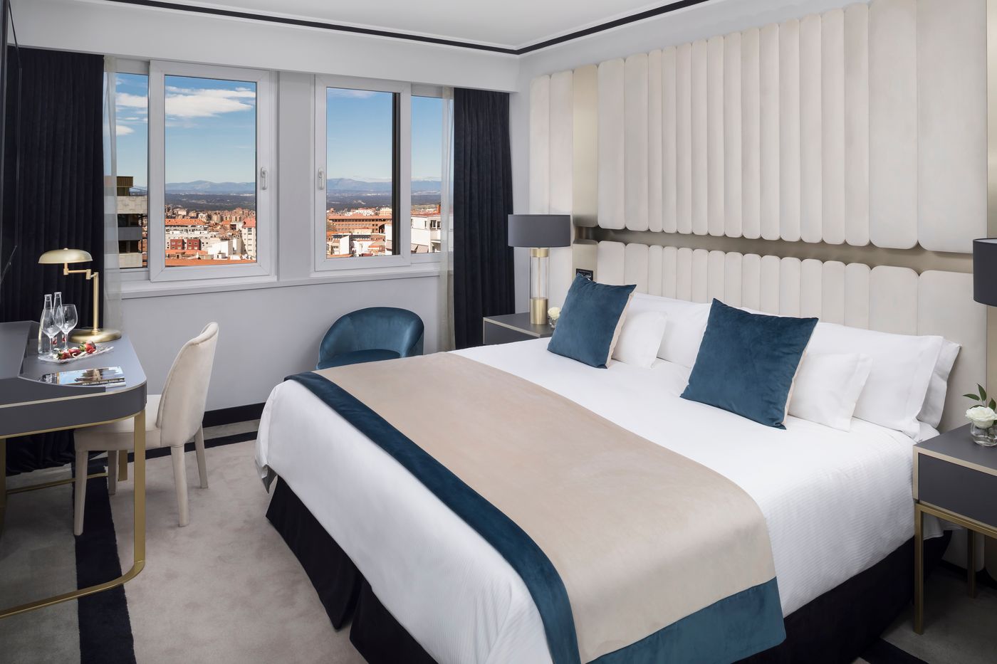 Melia-Castilla-Room-10