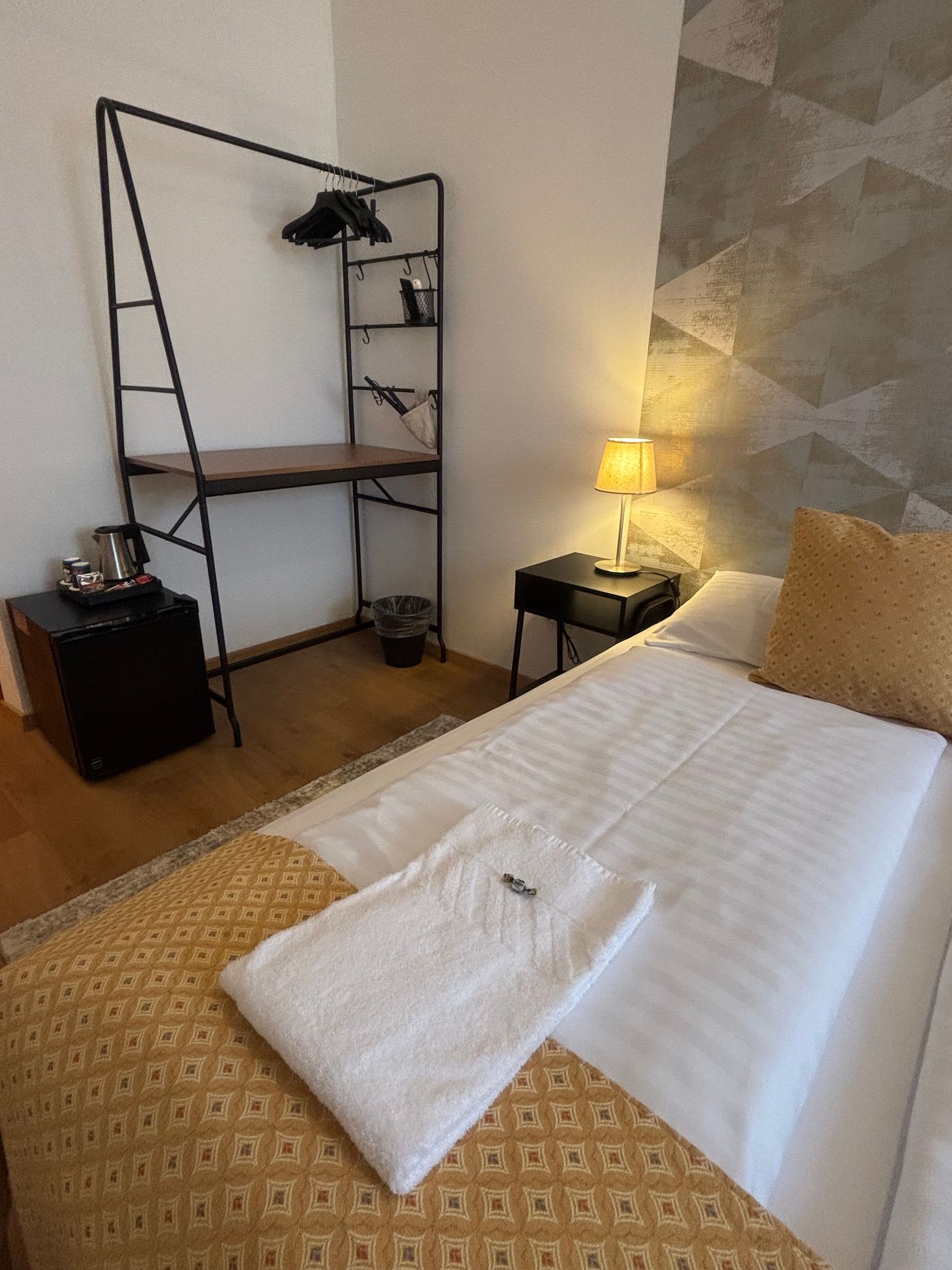 Gloria-Budapest-City-Center-Room-40