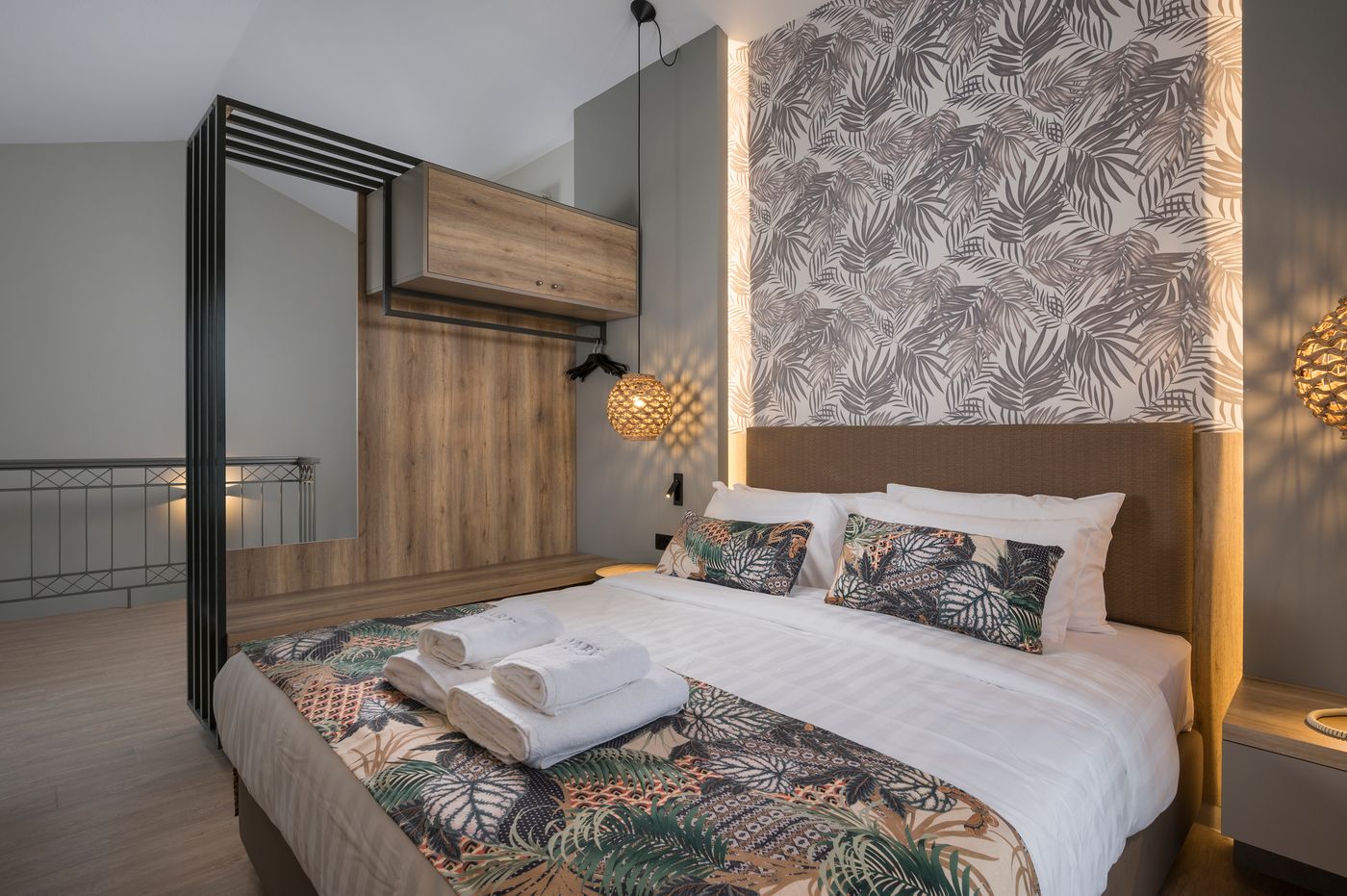 Mare Blue and Suites