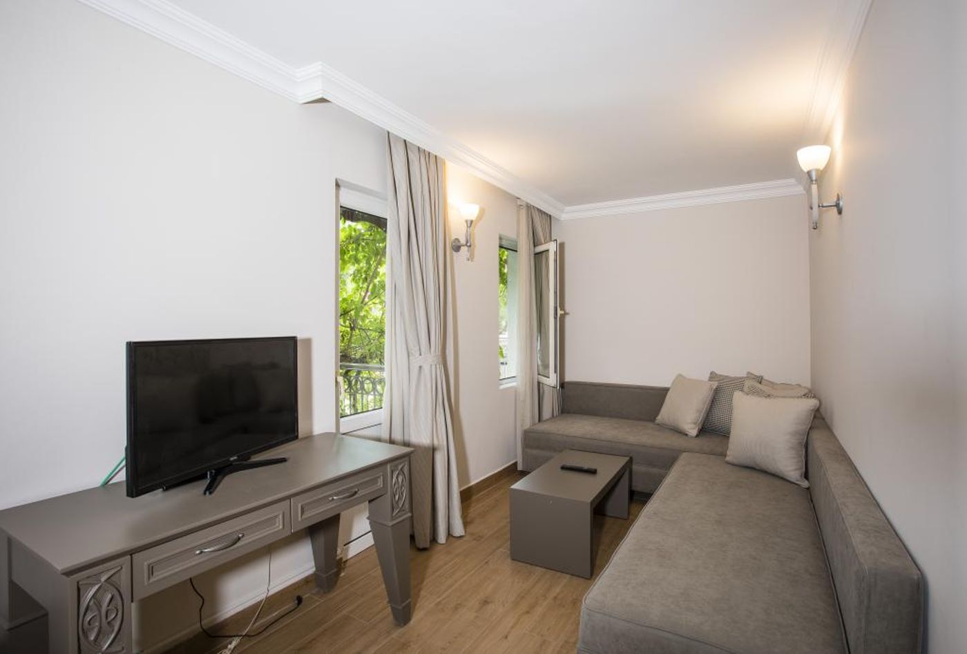 Moonshine-Hotel---Suites-Room-15